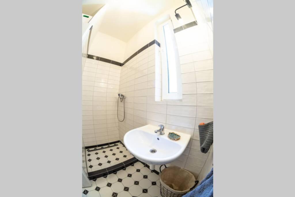 Stylovy Apartman V Centru Nachoda Kültér fotó