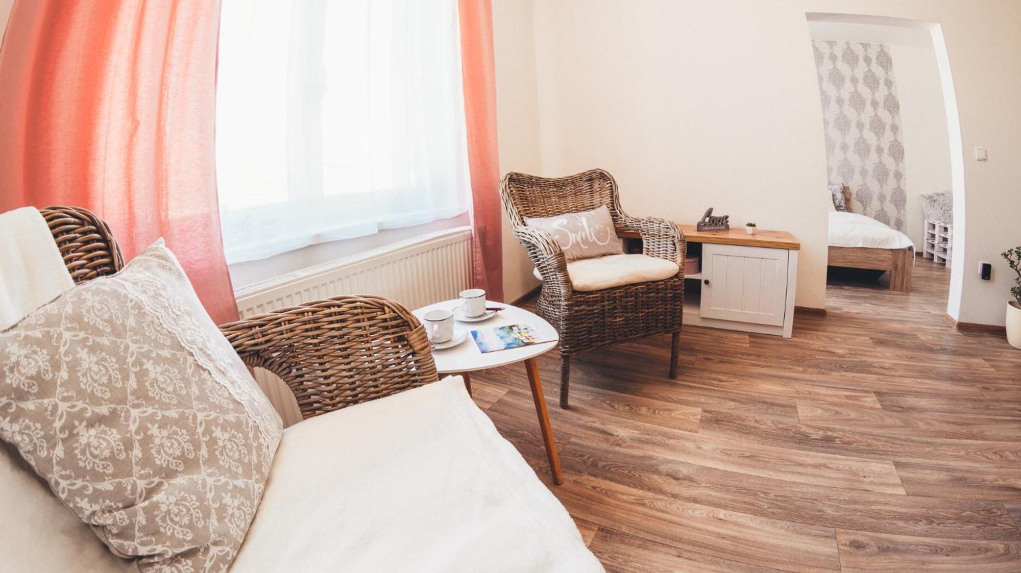Stylovy Apartman V Centru Nachoda Kültér fotó